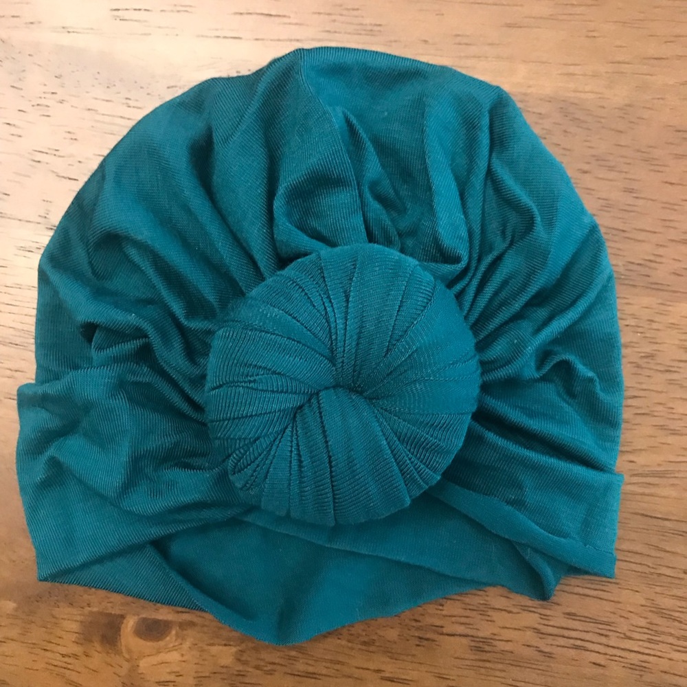 Topknot brand “topknot”